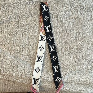 Louis Vuitton scarf